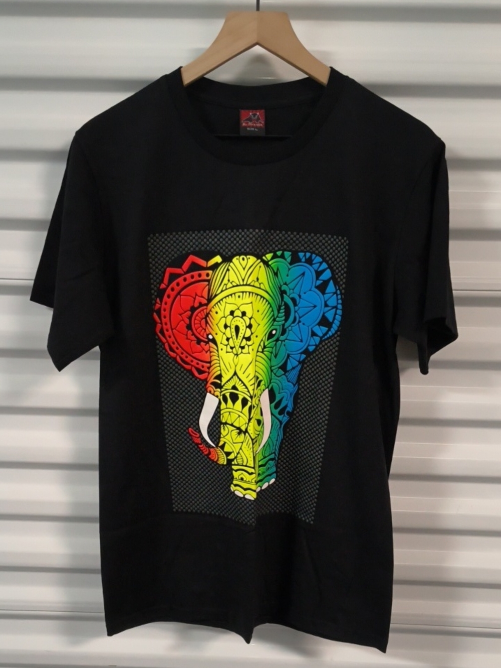 The Phantom Elephant Multicolor 3D Graphic Crewneck Short Sleeve T-shirt L
